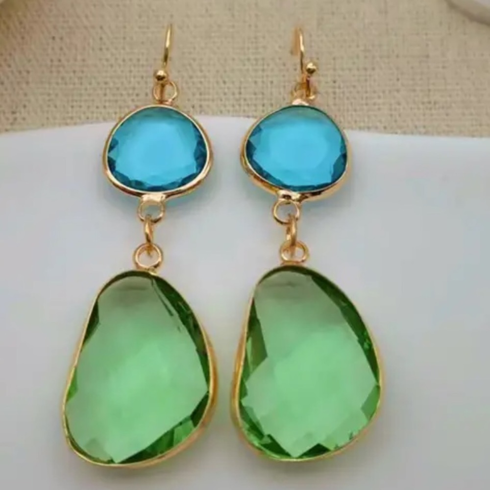 Simple golden olivestone  pendant earrings